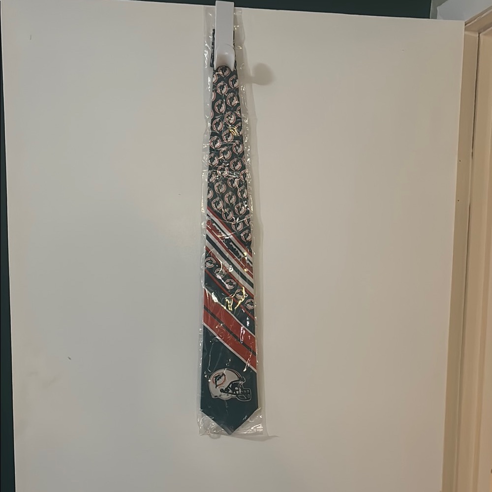 Miami Dolphins tie - still in packaging